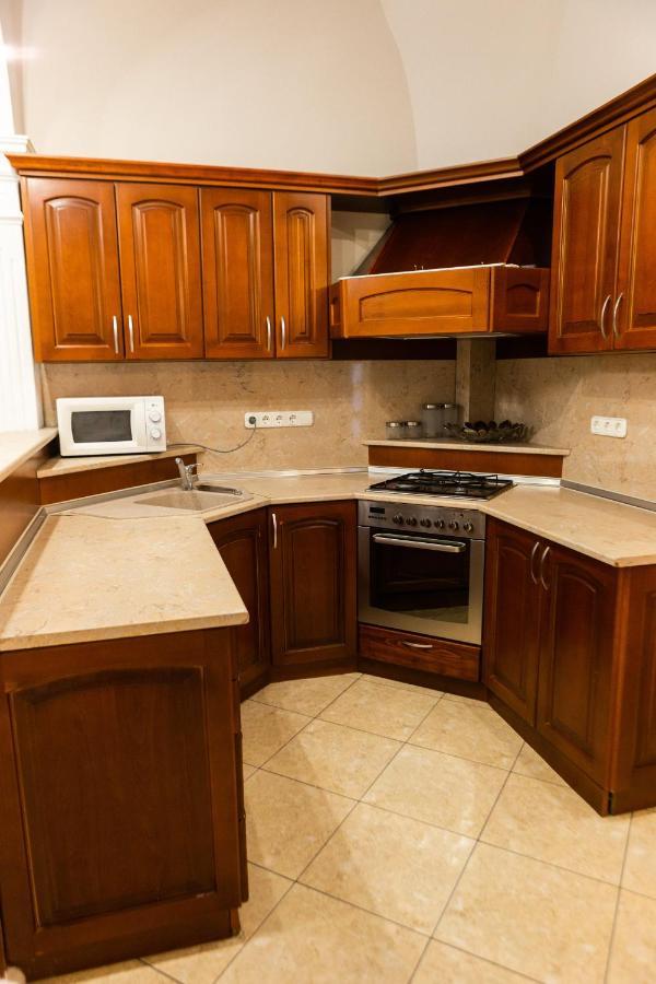 Luxury Downtown 3 Bedroom Apartment By Synagoge With Beautiful View Budapest Exteriör bild