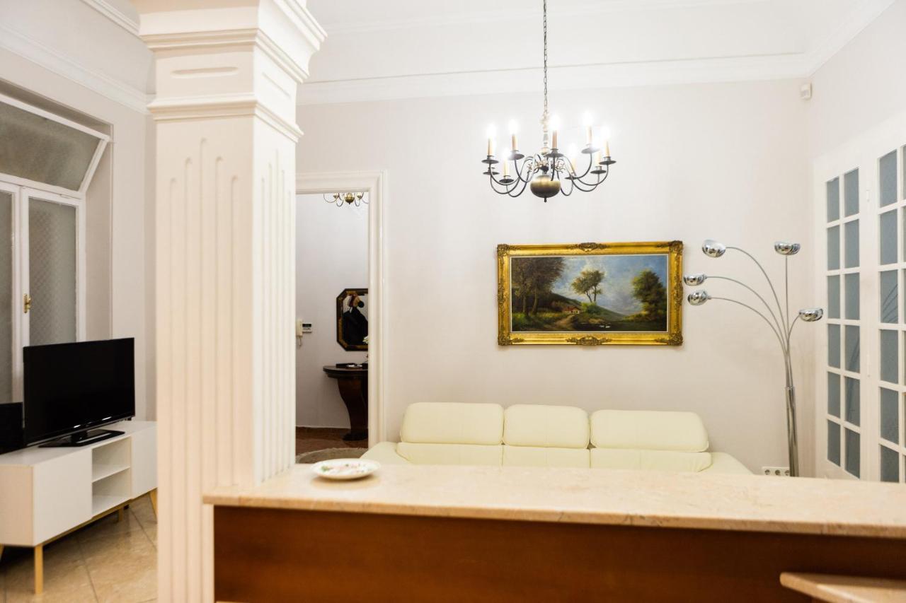 Luxury Downtown 3 Bedroom Apartment By Synagoge With Beautiful View Budapest Exteriör bild