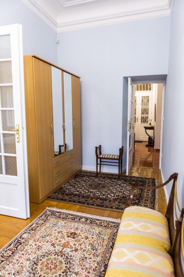 Luxury Downtown 3 Bedroom Apartment By Synagoge With Beautiful View Budapest Exteriör bild
