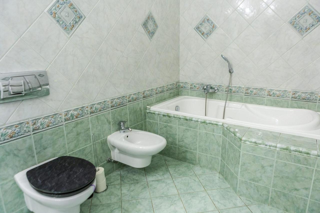 Luxury Downtown 3 Bedroom Apartment By Synagoge With Beautiful View Budapest Exteriör bild