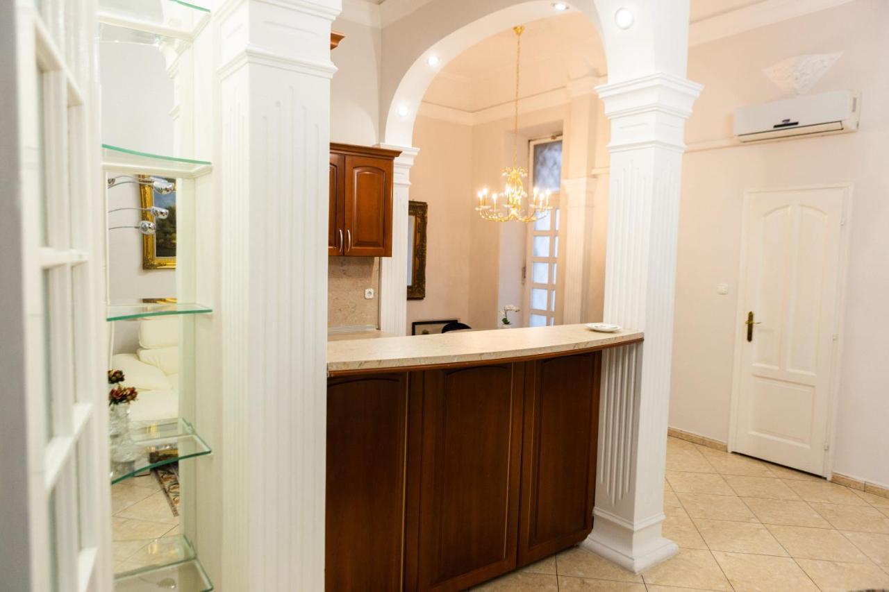 Luxury Downtown 3 Bedroom Apartment By Synagoge With Beautiful View Budapest Exteriör bild