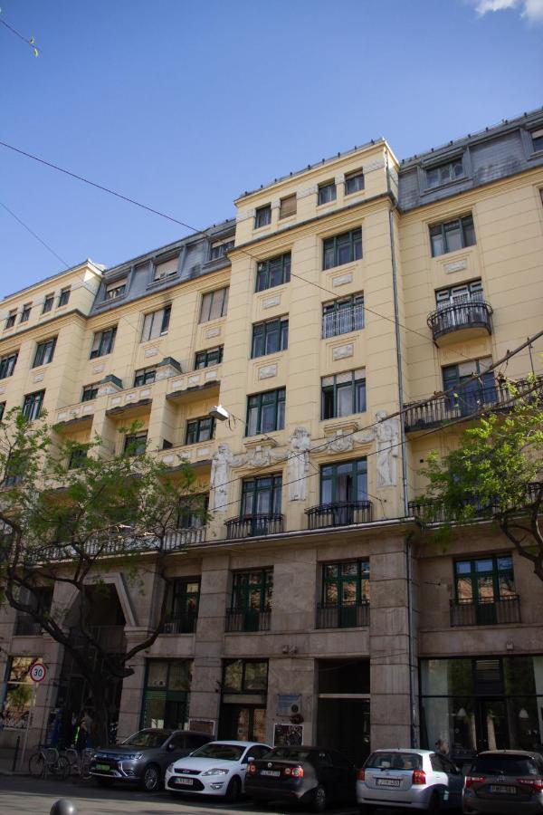 Luxury Downtown 3 Bedroom Apartment By Synagoge With Beautiful View Budapest Exteriör bild